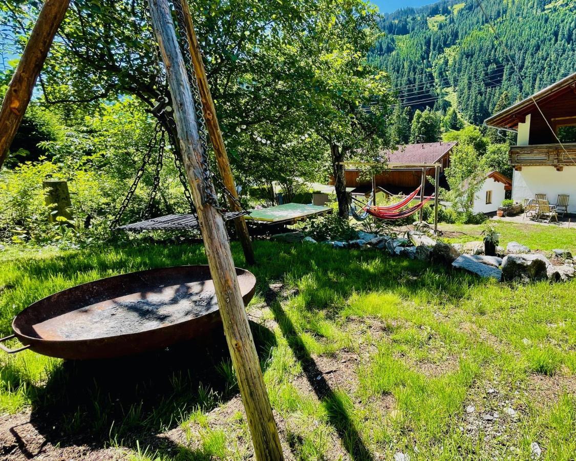Backyard Mountain Hostel Mayrhofen Εξωτερικό φωτογραφία