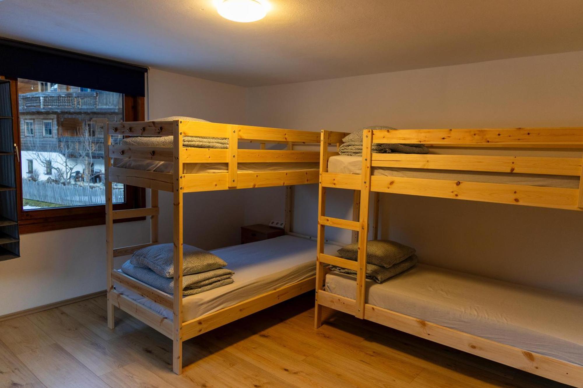 Backyard Mountain Hostel Mayrhofen Εξωτερικό φωτογραφία